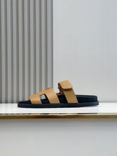 Carregar imagem no visualizador da galeria, Hermes Chypre Sandal Caramelo
