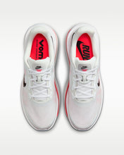 Carregar imagem no visualizador da galeria, Nike Vomero Premium - White
