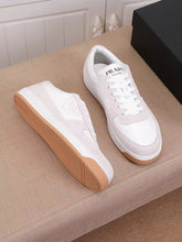 Carregar imagem no visualizador da galeria, Prada Leather Sneakers
