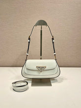 Carregar imagem no visualizador da galeria, Prada Cleo
