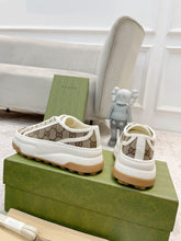 Carregar imagem no visualizador da galeria, Gucci And Ebony GG Canvas Beige
