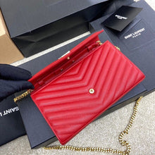 Carregar imagem no visualizador da galeria, Saint Laurent Should Bag red
