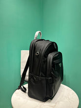 Carregar imagem no visualizador da galeria, Prada Backpack Saffiano Black
