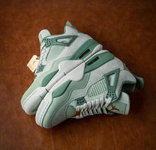Carregar imagem no visualizador da galeria, Air Jordan 4 "First Class"
