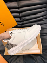Carregar imagem no visualizador da galeria, Beverly Hills LV White
