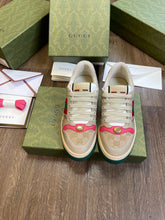 Carregar imagem no visualizador da galeria, Gucci Screener Butter Leather
