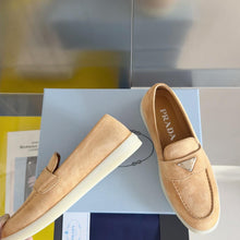 Carregar imagem no visualizador da galeria, Prada Suede Loafers
