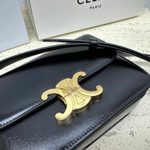 Carregar imagem no visualizador da galeria, BOLSA CLASSIQUE TRIOMPHE CELINE

