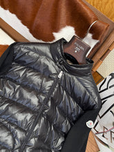 Carregar imagem no visualizador da galeria, Jaqueta Moncler All Black
