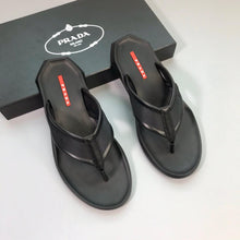 Carregar imagem no visualizador da galeria, Prada Slide Black
