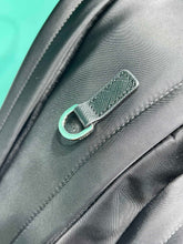 Carregar imagem no visualizador da galeria, Prada Backpack Saffiano Black
