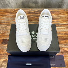 Carregar imagem no visualizador da galeria, Prada Downtown Bold Leather Sneakers White
