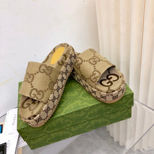 Carregar imagem no visualizador da galeria, Gucci Angelina Platform 55mm Sandal Camel
