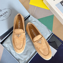 Carregar imagem no visualizador da galeria, Prada Suede Loafers
