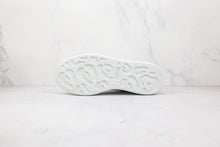 Carregar imagem no visualizador da galeria, Alexander Mcqueen Oversized Ivory Black
