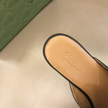 Carregar imagem no visualizador da galeria, Gucci Princetown Slipper GG
