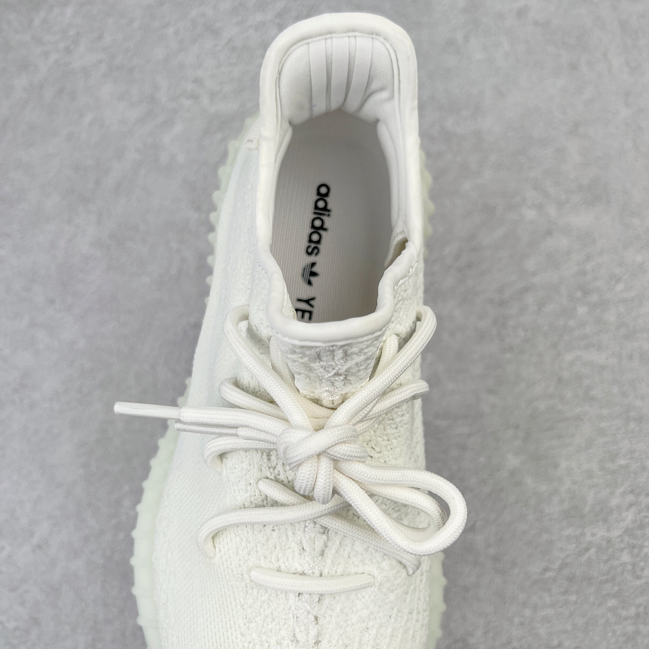 Tênis Adidas Yeezy Boost 350 "Bone" Branco