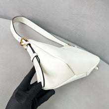 Carregar imagem no visualizador da galeria, Prada Aimee bag white
