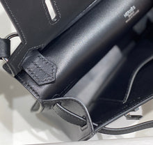 Carregar imagem no visualizador da galeria, Bolsa Hermès Jypsière Mini Black
