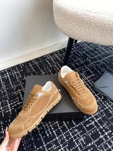 Carregar imagem no visualizador da galeria, Prada Trail faded suede sneakers
