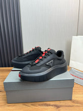 Carregar imagem no visualizador da galeria, Tênis Prada Preto
