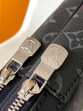Cargar imagen en el visor de la galería, Bolsa Avenue Sling Bag Monograma Eclipse Black
