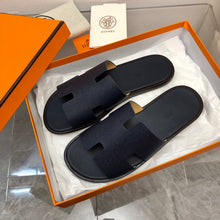 Carregar imagem no visualizador da galeria, Hermes Izmir Sandal Noir Smooth Calfskin Leather Black
