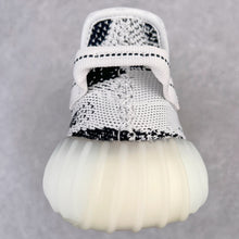 Carregar imagem no visualizador da galeria, Tênis Adidas Yeezy Boost 350 "Zebra"
