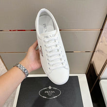 Carregar imagem no visualizador da galeria, Prada Leather White
