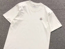Carregar imagem no visualizador da galeria, T-Shorts Moncler All White
