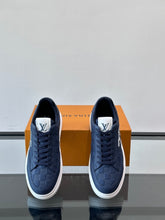 Carregar imagem no visualizador da galeria, Tênis New 2 Louis Vuitton Azul

