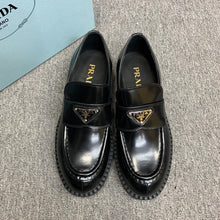 Carregar imagem no visualizador da galeria, Mocassim Prada Black
