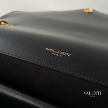 Carregar imagem no visualizador da galeria, Bolsa Yves Saint Laurent Preta
