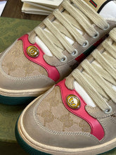 Carregar imagem no visualizador da galeria, Gucci Screener Butter Leather

