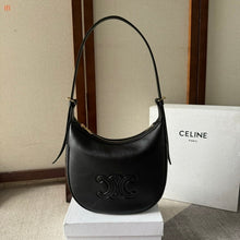 Carregar imagem no visualizador da galeria, Celine Heloïse Cuir Triomphe Black
