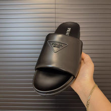 Carregar imagem no visualizador da galeria, Prada Padded Slides Black Nappa Leather
