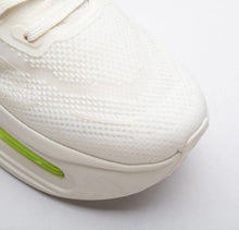 Cargar imagen en el visor de la galería, Nike Vomero Premium - Blanco/Verde
