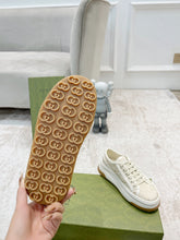 Carregar imagem no visualizador da galeria, Gucci And Ebony GG Canvas Cream
