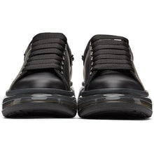 Carregar imagem no visualizador da galeria, Alexander McQueen Oversized Black Shiny Sole

