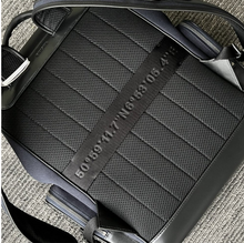 Carregar imagem no visualizador da galeria, Mochila Rimowa Never Still Flap Navy Blue
