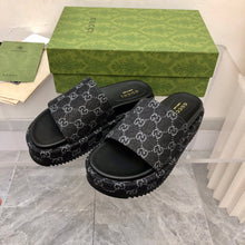 Carregar imagem no visualizador da galeria, Gucci Angelina Platform 55 mm Sandal Black Jacquard Denim
