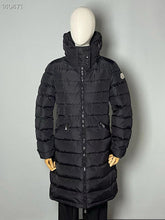 Carregar imagem no visualizador da galeria, Moncler Enfant Casaco Matelassê Com Capuz
