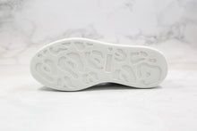 Carregar imagem no visualizador da galeria, Alexander Mcqueen Oversized Black White
