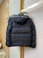 Carregar imagem no visualizador da galeria, Jacket Moncler Montcla
