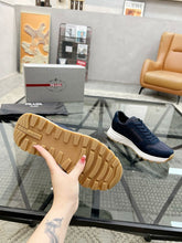 Carregar imagem no visualizador da galeria, PRADA Prax Re-nylon BLUE
