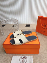 Carregar imagem no visualizador da galeria, Hermes Izmir Sandal Blanc de Paris

