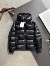 Carregar imagem no visualizador da galeria, Moncler Jaqueta Maya
