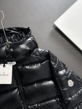 Carregar imagem no visualizador da galeria, Moncler Jaqueta Maya
