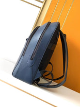 Carregar imagem no visualizador da galeria, Mochila Montblanc Blue
