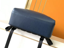 Carregar imagem no visualizador da galeria, Mochila Montblanc Blue
